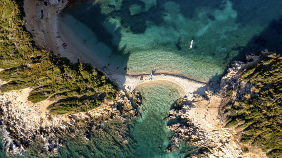 Ksamil: O Para&iacute;so Escondido da Alb&acirc;nia