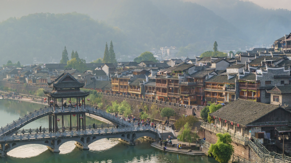 China Oculta com Vera Silvestre