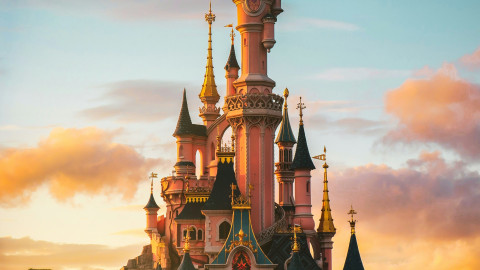 Ver&atilde;o M&aacute;gico na Disneyland&reg;Paris!