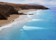 Fuerteventura entre praias e paisagens vulc&acirc;nicas