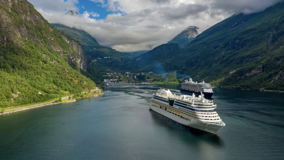 Cruzeiro pelos Fiordes da Noruega