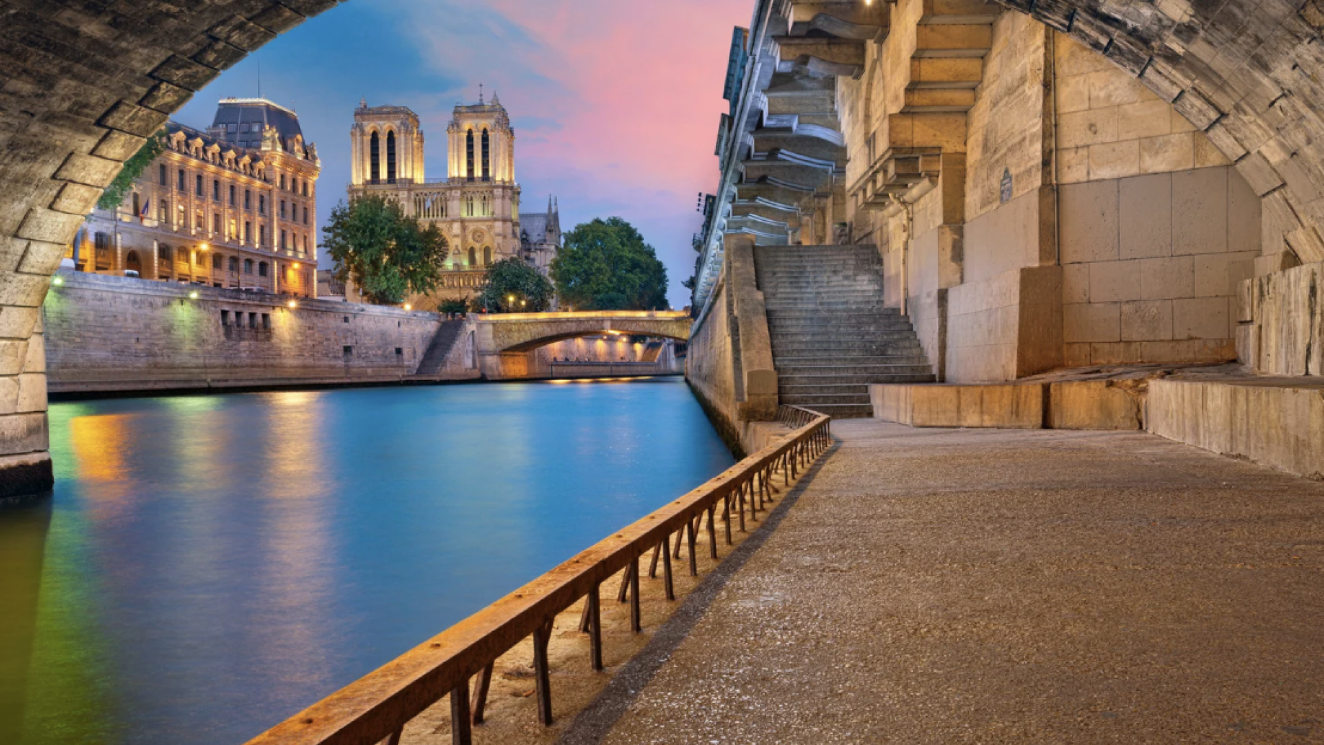 Romance Parisiense com cruseiro!