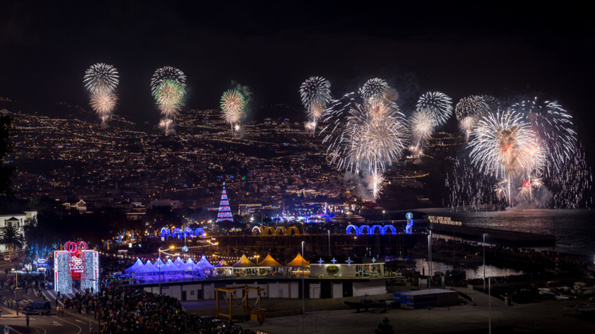 Começa o Ano no Funchal: Elegância à Beira-Mar!
