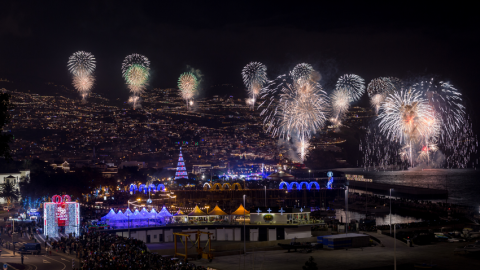 Começa o Ano no Funchal: Elegância à Beira-Mar!